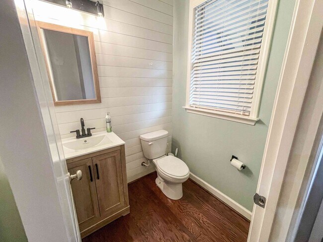 Building Photo - Kennesaw 4BR/3.5BA, Over 3700', 3-Car Garage