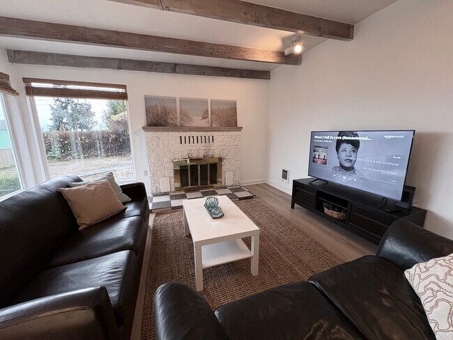TV, Wifi, and streaming live television included - 21204 3rd Ave S