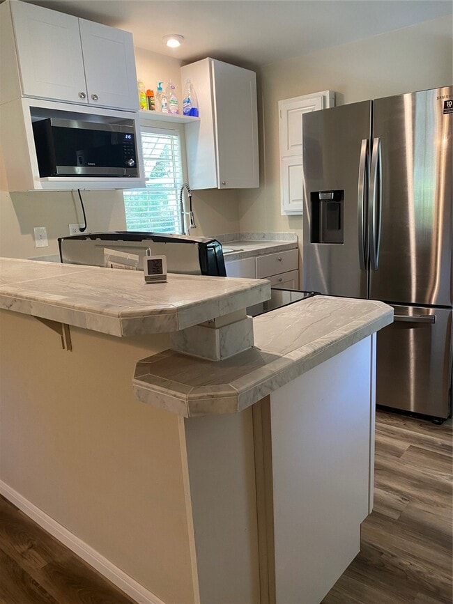 Building Photo - 8992 Greenwood Dr