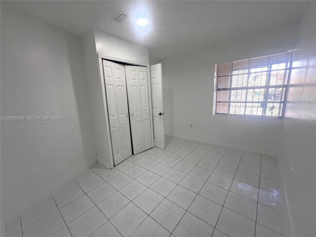 Building Photo - 11720 SW 103rd Ln