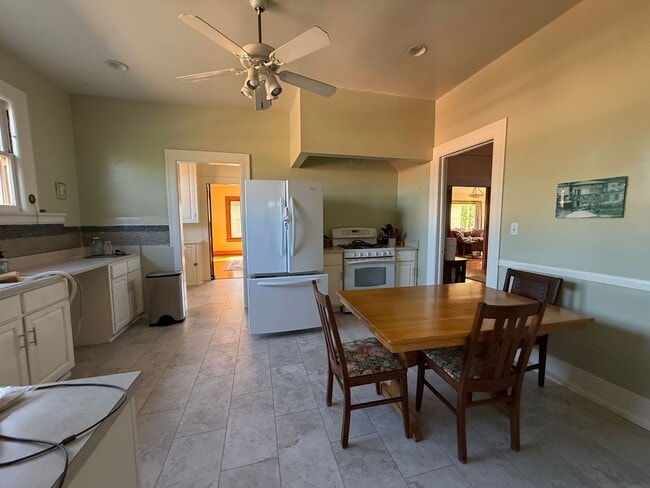 Building Photo - Spacious Somis Country Estate – 4+3 4,000 ...