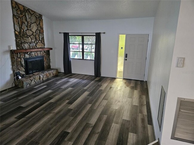 Building Photo - 11557 124th Terrace N