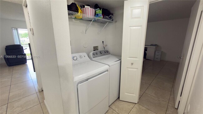 Building Photo - 7610 Westwood Dr