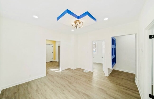 Building Photo - 1216 Park Ave