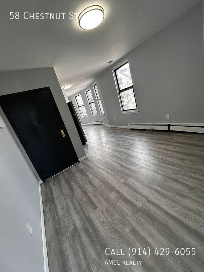 Building Photo - 58 Chestnut St