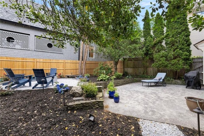 Building Photo - 5 Tews Ct