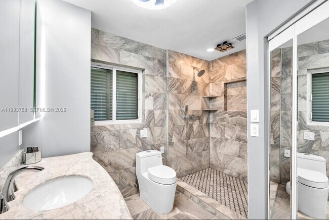 Building Photo - 1799 SE 25th Ave