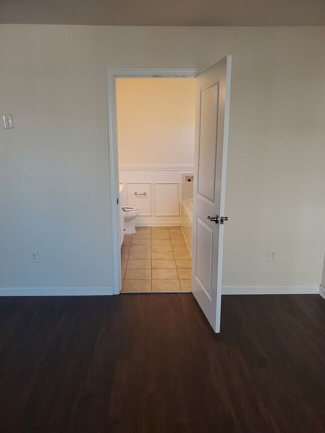 Building Photo - Culpepper Landing