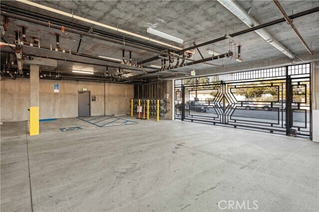 Building Photo - 11714 Archwood St