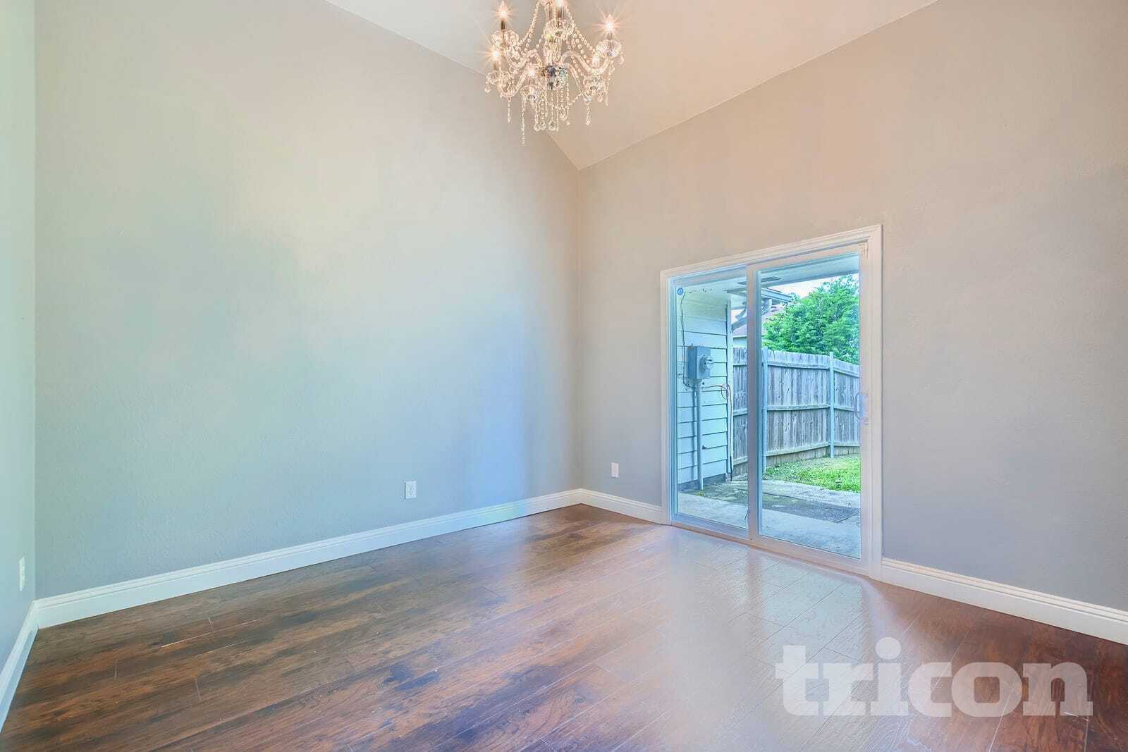 Building Photo - 725 Rawlins Dr