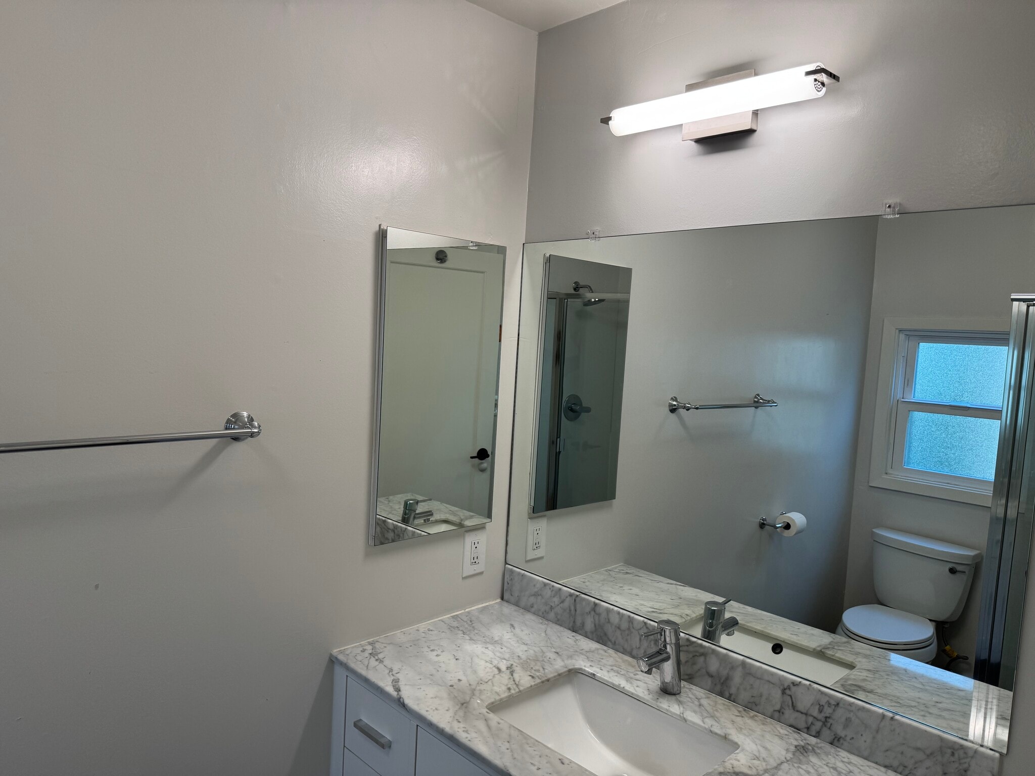 Bathroom - 15 Treanor Street