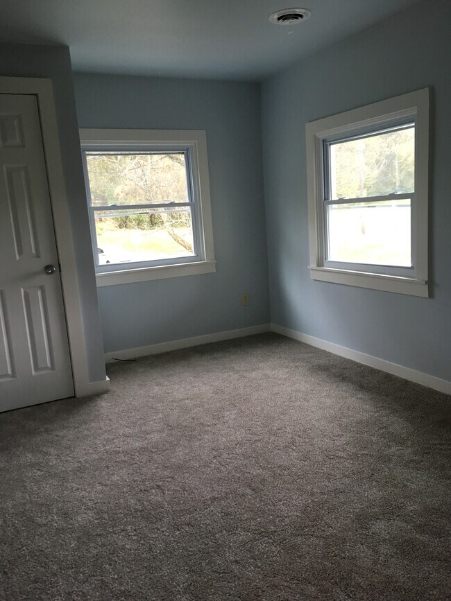 Building Photo - 2071 Tulpehocken Rd