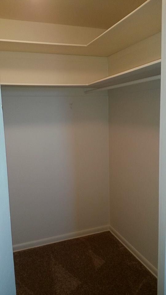 walk in closet in master bedroom - 5000 Westland Blvd