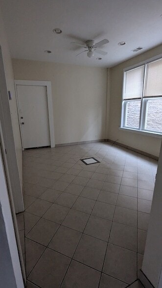 Building Photo - 2636 W Division St