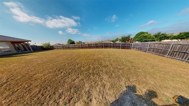 Building Photo - 601 Cattail Cir