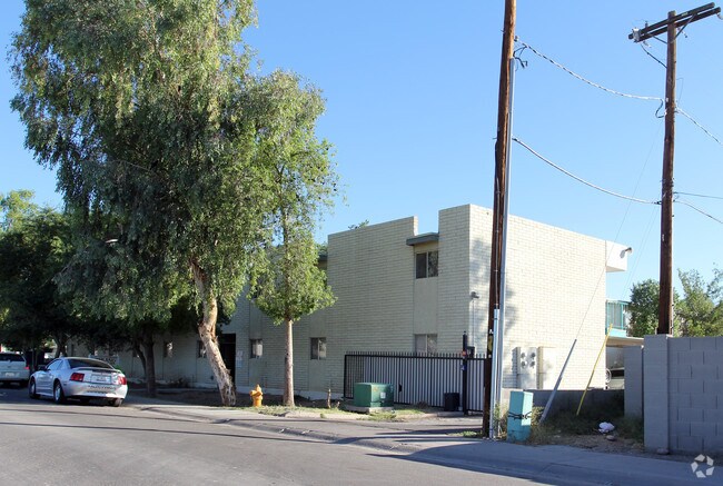Primary Photo - Ashland Manor Apartments
