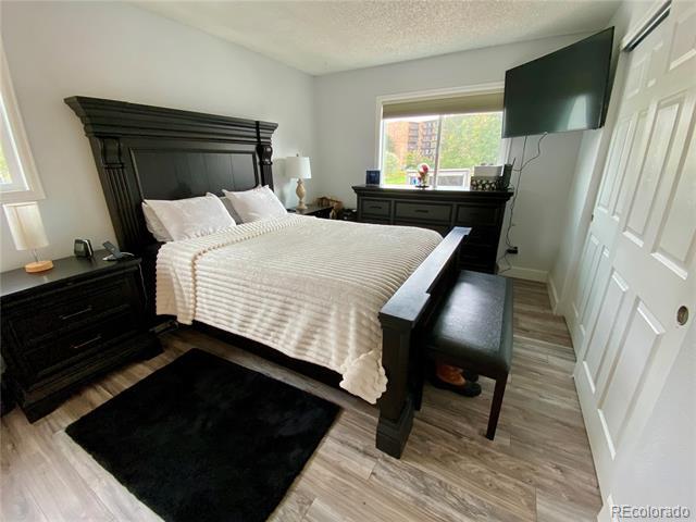 Building Photo - 8555 Fairmount Dr