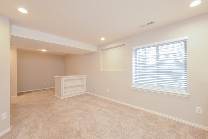 Building Photo - 16556 E Hialeah Dr