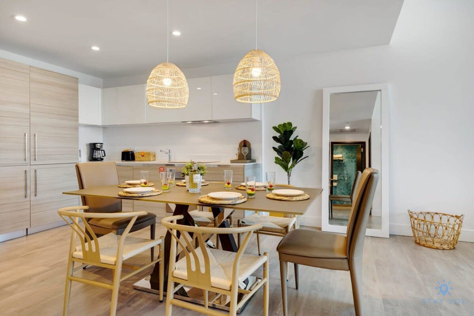 Building Photo - 777 N Ocean Dr