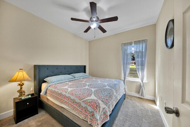 Building Photo - 511 Arbor Lake Dr