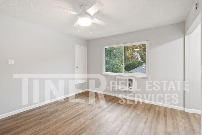 Building Photo - 1111 W St.-#4