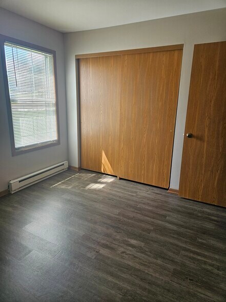Building Photo - 2035 Sylvan Way