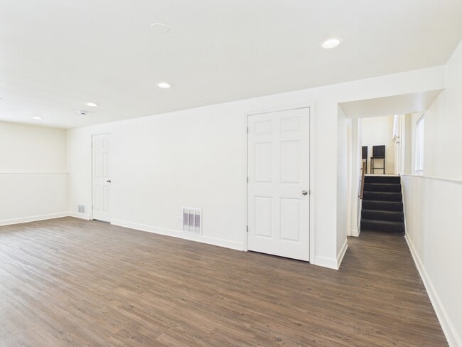 Building Photo - 209 Todd St