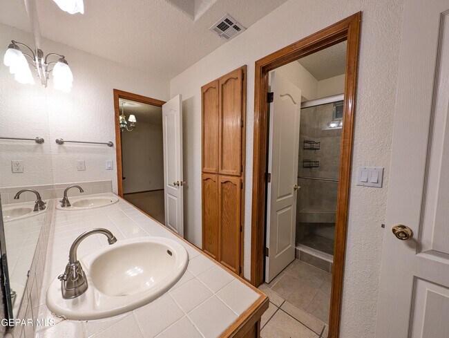Building Photo - 11820 Pueblo Seguro Way