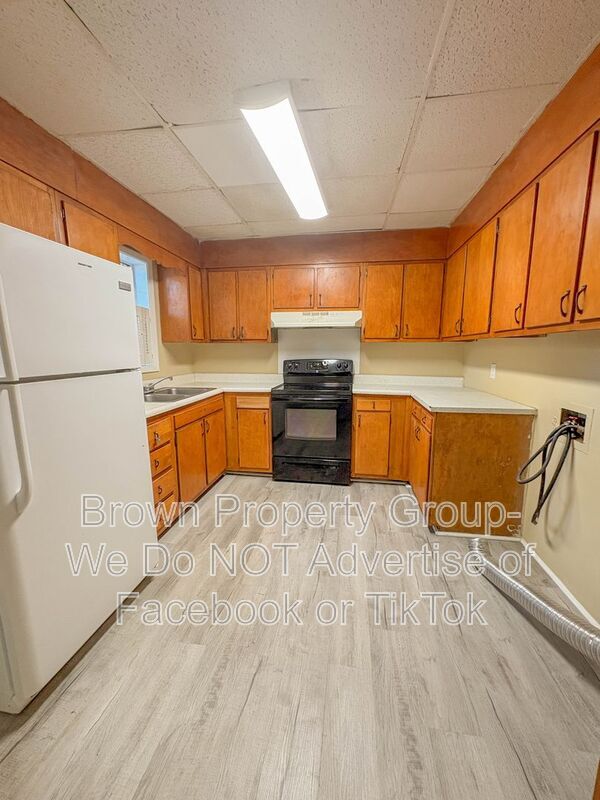 Building Photo - 2310 Barrington Cir