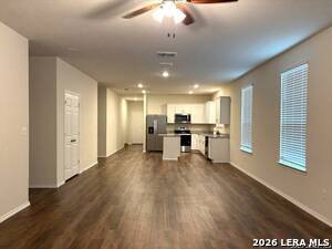 Building Photo - 10223 Crossbuck