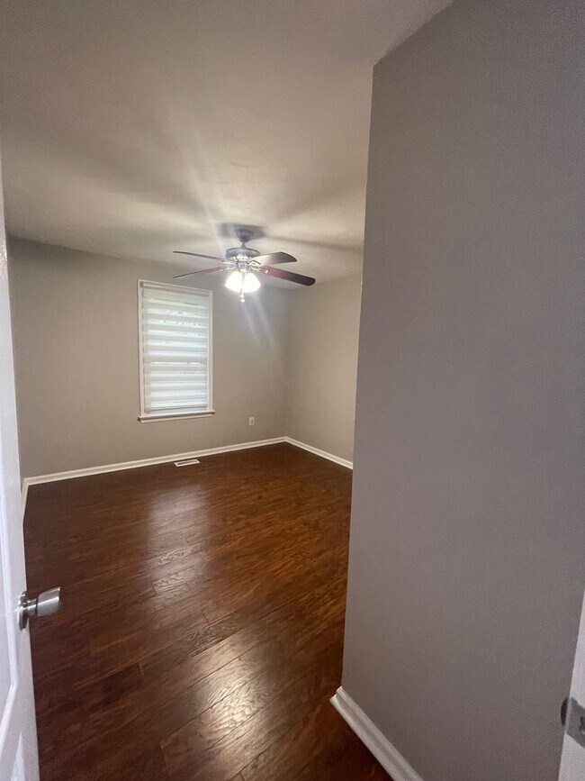 Building Photo - Beautiful home in Riverwalk