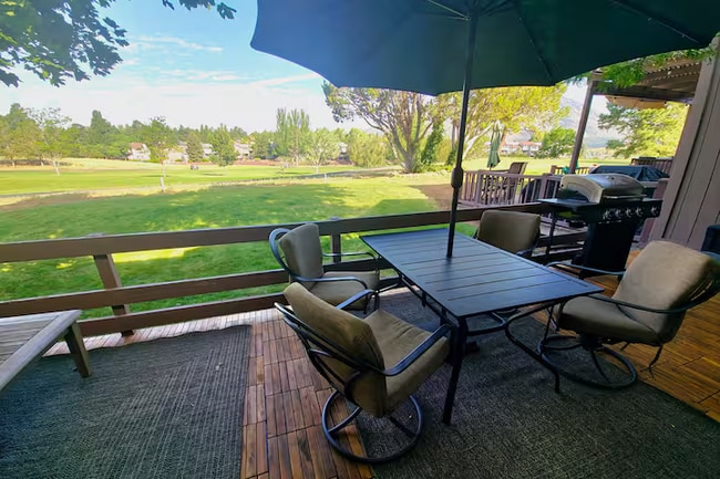 Building Photo - 2747 N Fairview Dr