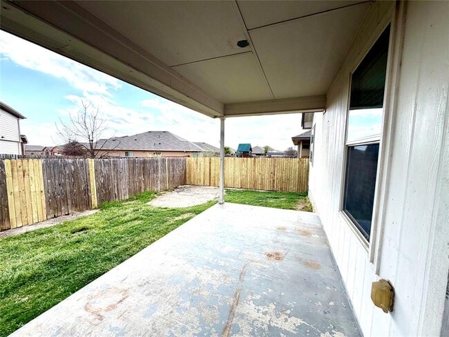 Building Photo - 500 Obsidian Ln