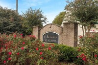 Building Photo - 1843 Grove Way