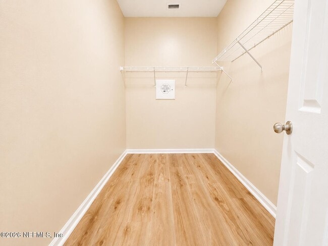 Building Photo - 550 Drysdale Dr