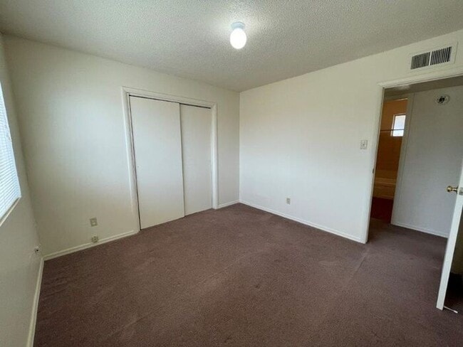 Building Photo - 36444 N 10th St