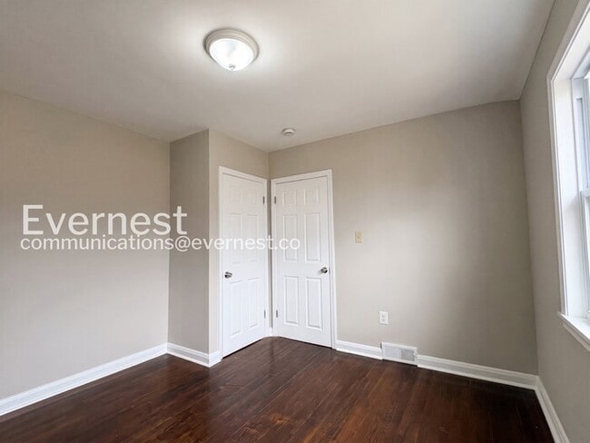 Building Photo - 1408 Cedarcroft Rd