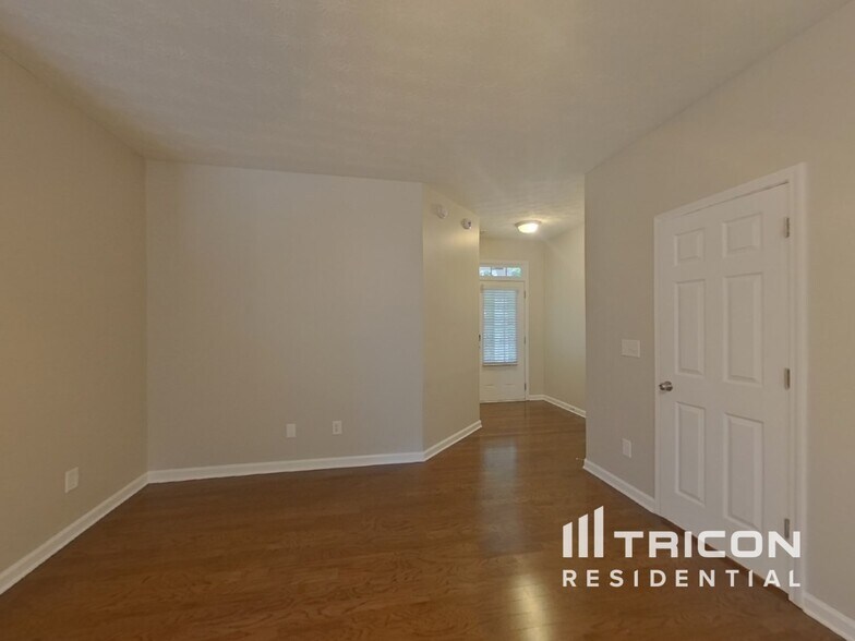 Building Photo - 750 Mountain Laurel Dr