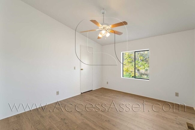 Building Photo - Private 3 Bed /2 Bath Home With Scenic Views In Lake Elsinore!