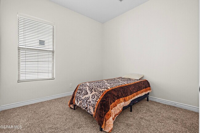 Building Photo - 12911 Aberdare Dr