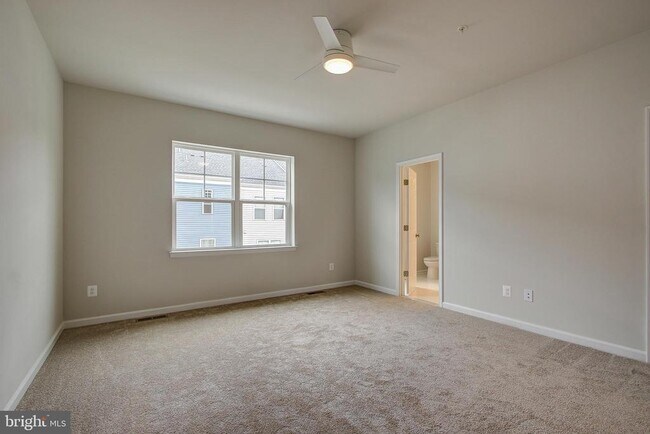 Building Photo - 14217 Travilah Rd