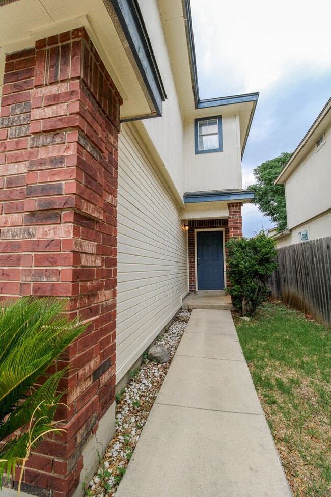 Building Photo - 9331 Gillcross Way