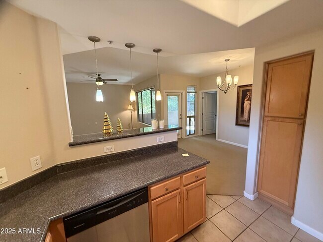 Building Photo - 11680 E Sahuaro Dr