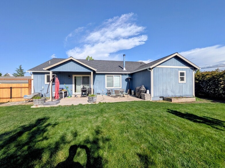Building Photo - 3003 Cheltenham Wy