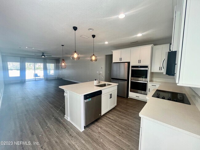 Building Photo - 2117 Hawkeye Pl