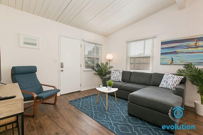 Building Photo - 4323-4333 Gresham St - 1405 Grand Ave