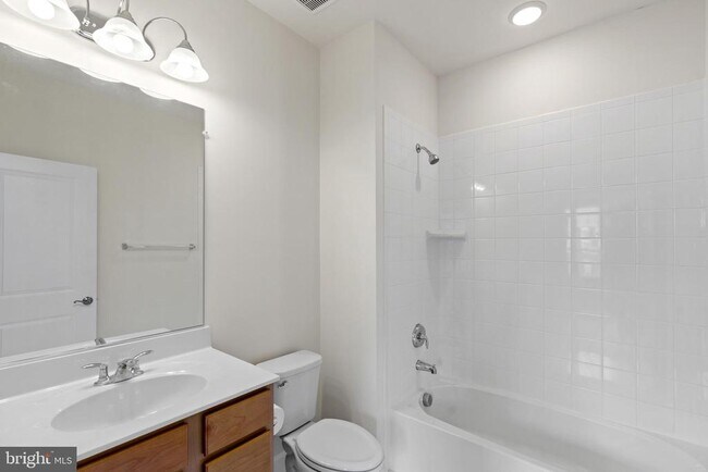 Building Photo - 10720 Shadewell Spg Wy