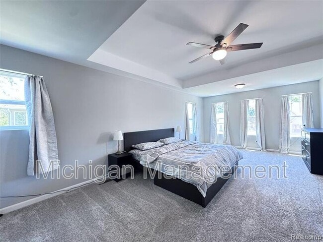 Building Photo - 6149 Woodridge Ln