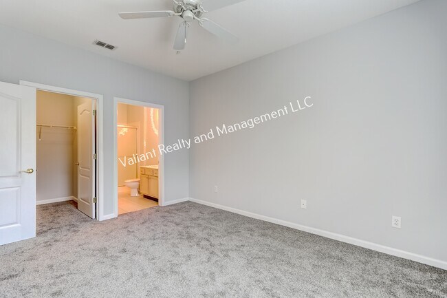 Building Photo - 8601 Beach Blvd