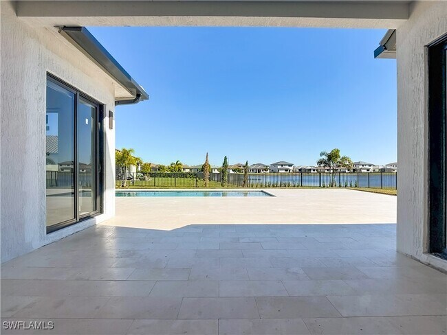 Building Photo - 5046 Panella Ave